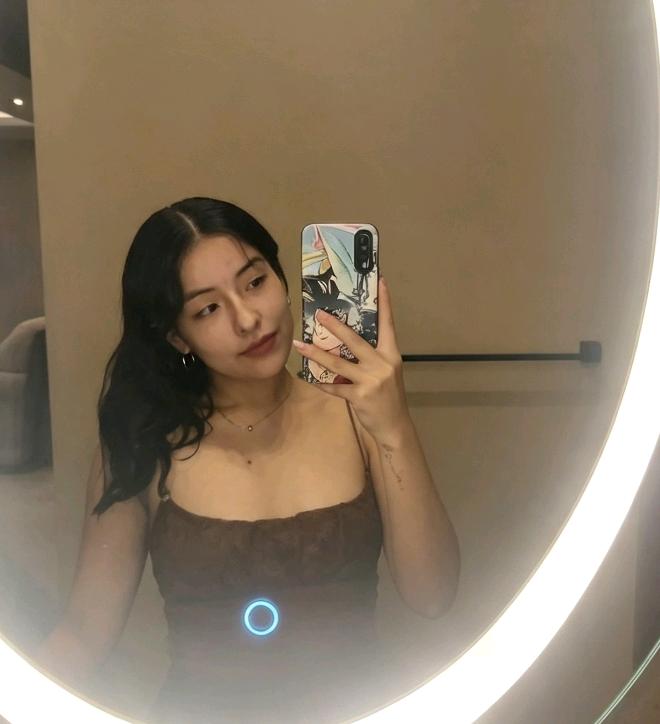 Someone from Argentina using a Monkey alternative in her phone browser